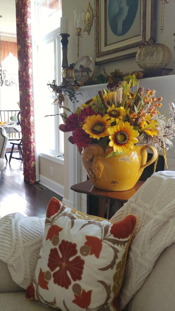 A vase of flowers on a table