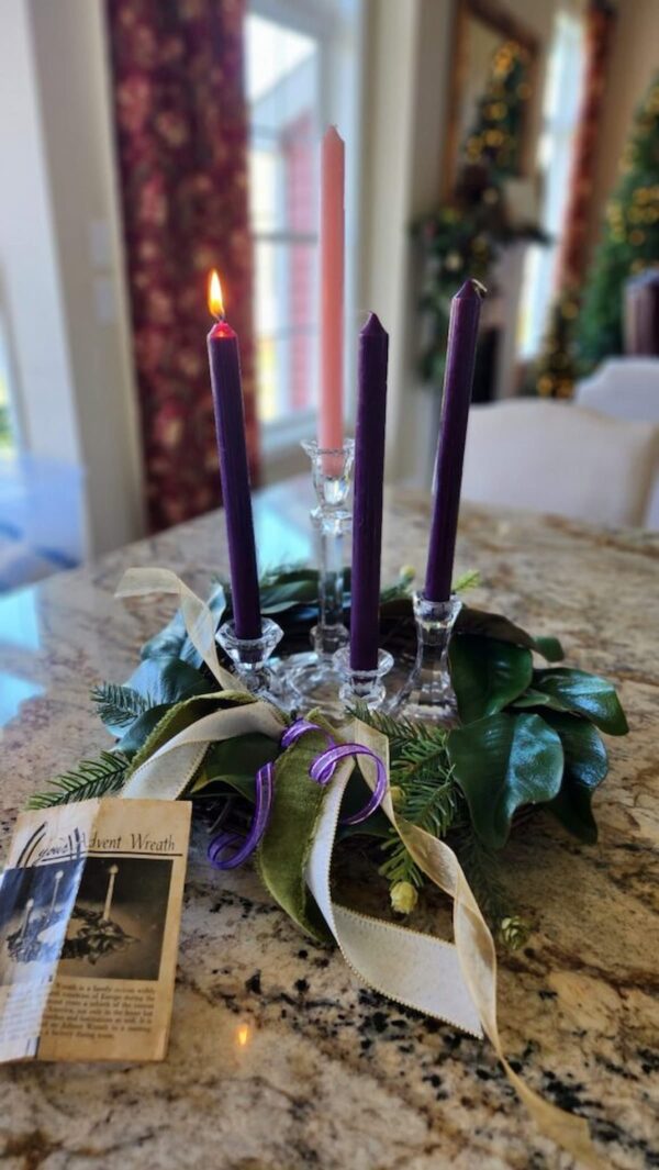 How to Make an Easy Advent Wreath: DIY in 4 Steps - Hen and Horse Design