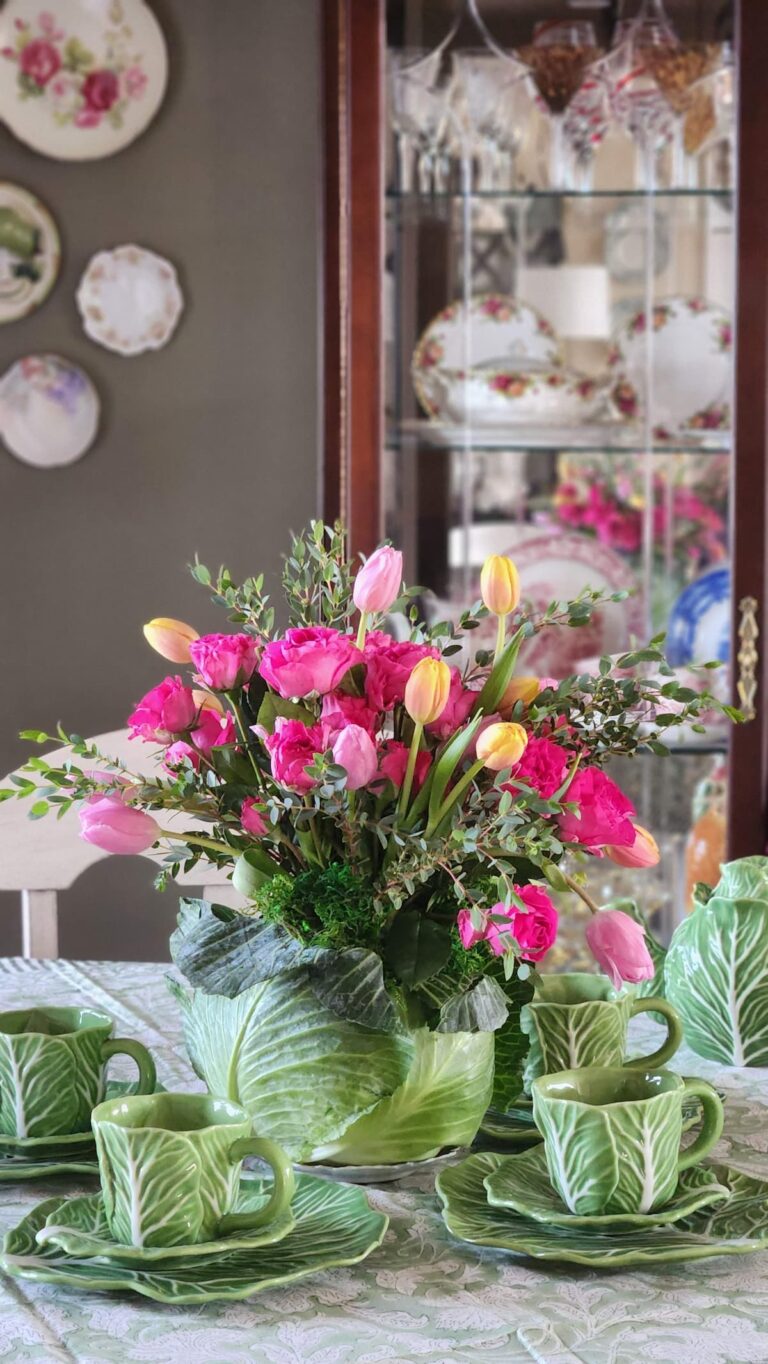 cabbage arrangement on dining table